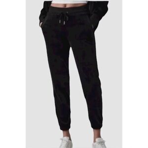 ATHLETA | Cozy Karma Recover Jogger in Black Plush Fleece, Size Small